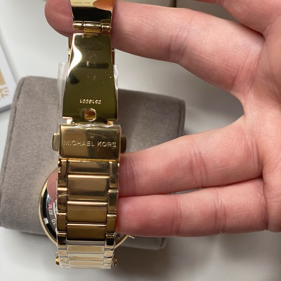 LAST Michael Kors Parker Gold Watch - Picture 4 of 8